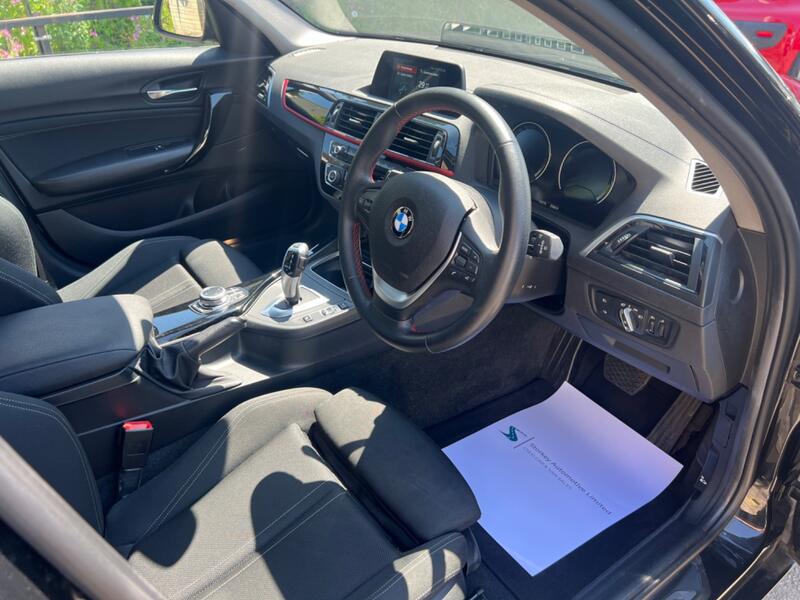 BMW 1 SERIES