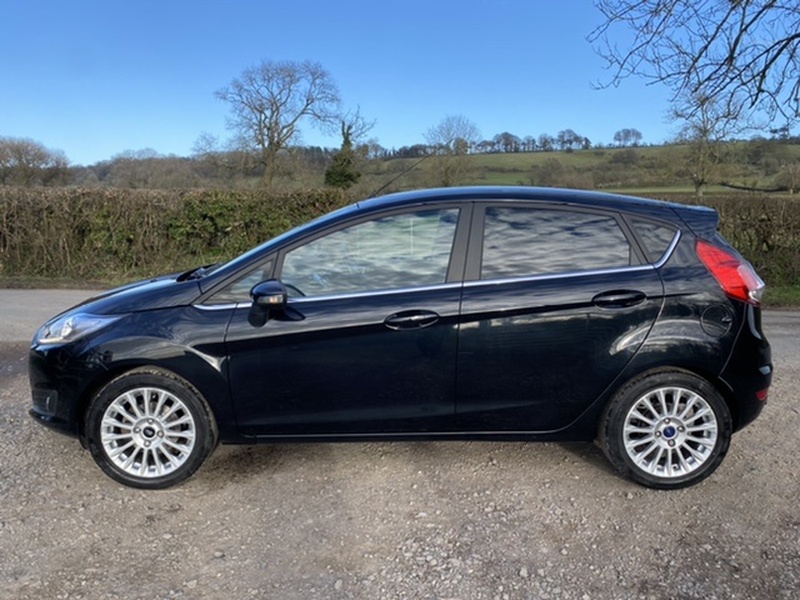 FORD FIESTA