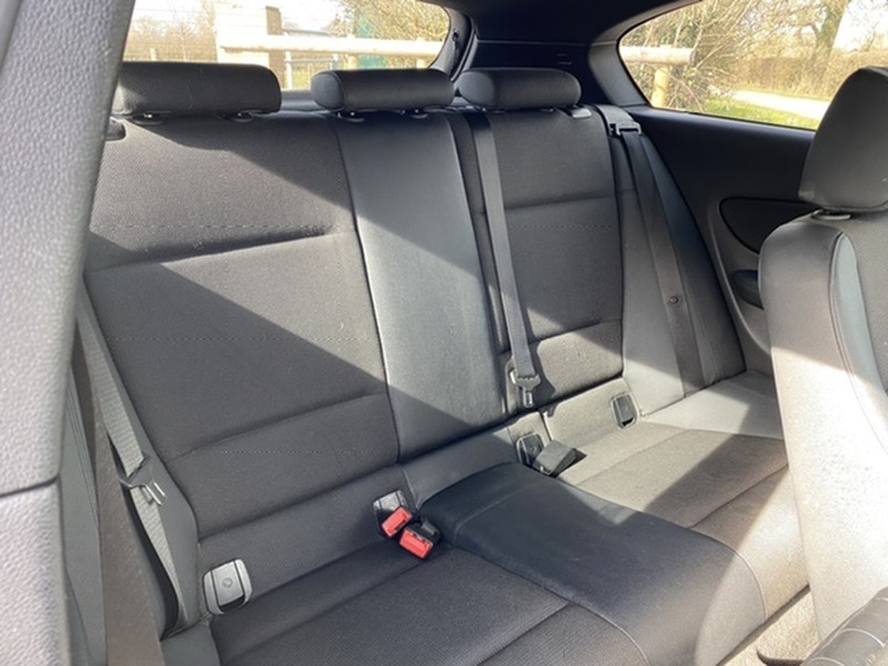 BMW 1 SERIES