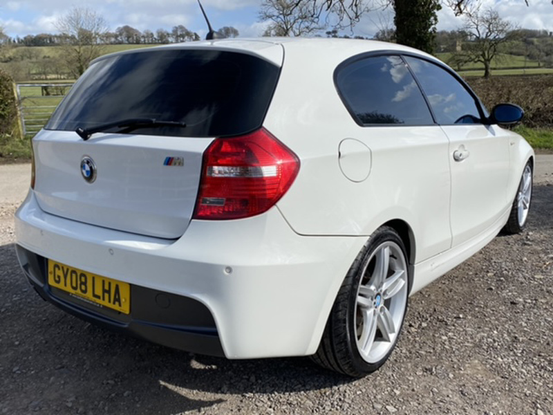 BMW 1 SERIES