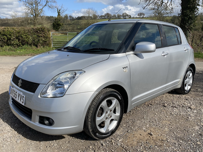 SUZUKI SWIFT