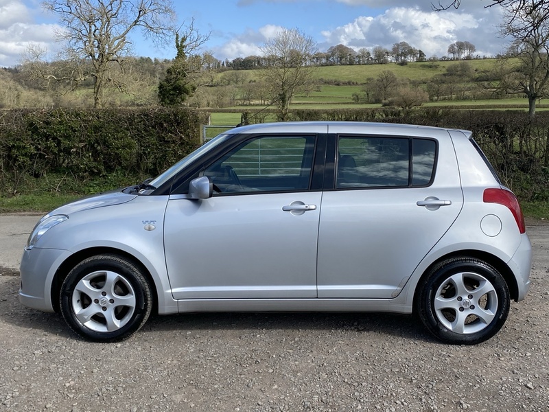 SUZUKI SWIFT