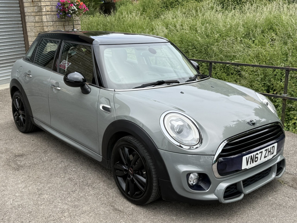 2017 MINI HATCH